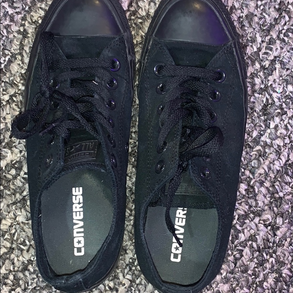 black converse